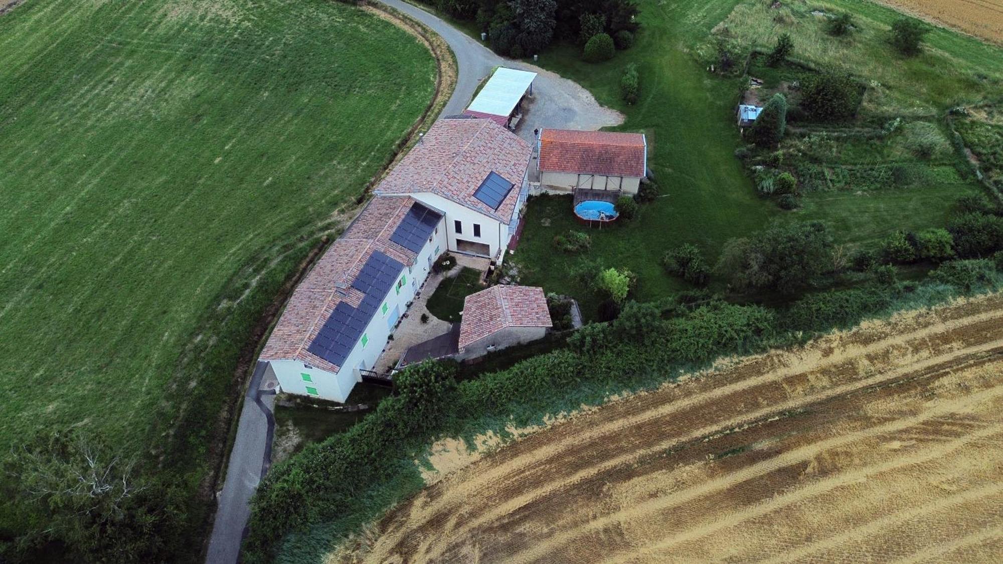 La Ferme Des Cerisiers Bed and Breakfast Reventin-Vaugris Buitenkant foto